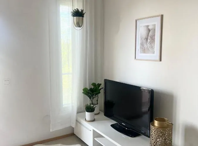 Gem Of Annala - Private Sauna, Free Parking And Wifi 탐페레